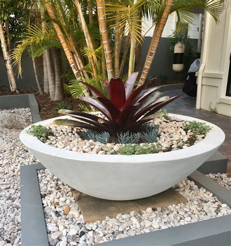 Large pot, big bowl, large planter, Broms | Large outdoor planters ...