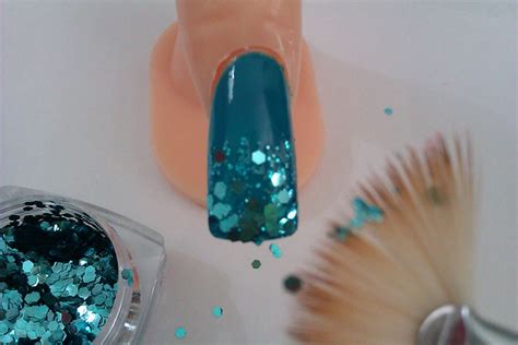 Simple and Easy Nail Art Designs: Teal Nail Ideas for Beginners ...