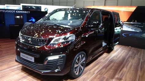 Peugeot Traveller Photos and Specs. Photo: Peugeot Traveller ...