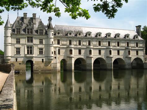File:Château de Chenonceau - west facade over Cher (4 May 2006).JPG ...