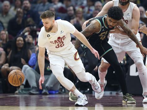 Why Cavs are starting Dean Wade in place of Darius Garland in Wednesday ...