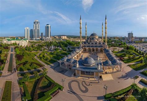 Akhmad Kadyrov Mosque, Grozny (AP) | Special Information | Russia | Asia in Global-Geography