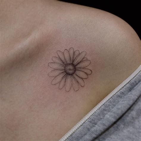 Aggregate more than 83 april month flower tattoos best - in.eteachers