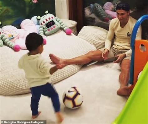 sport news Ronaldo’s one-year-old boy Mateo shows off his skills as ...