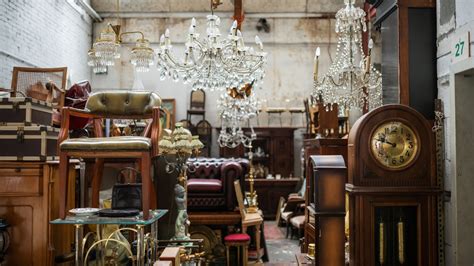 12 Antiques in Your House That Are Probably Worthless and You Should ...