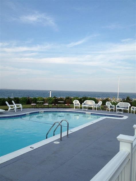 Gloucester Inn by the Sea Pool: Pictures & Reviews - Tripadvisor