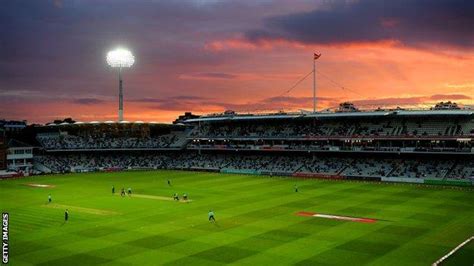 Muslim Athlete Charter: Middlesex first county cricket club to sign pledge - BBC Sport