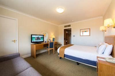 Holiday Inn Edinburgh Zoo, an IHG Hotel | WEBSITE | Edinburgh