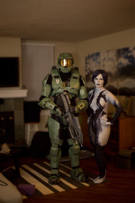 Double Halo Cosplay: Mark IV Chief, Halo IV Cortana [Self] : cosplay