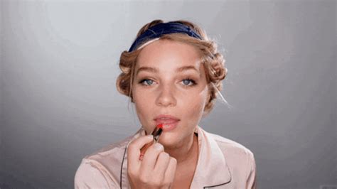 Putting On Lipstick GIFs - Find & Share on GIPHY