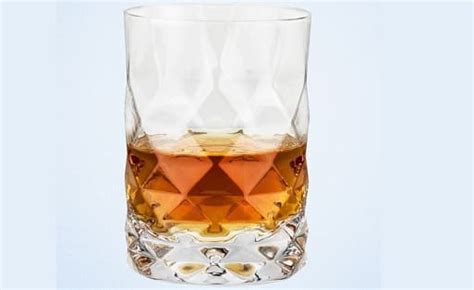 The Best Whiskey Glasses In India 2023 - India's Stuffs