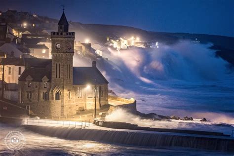 Porthleven Harbour, Cornwall [1438x960] : r/britpics