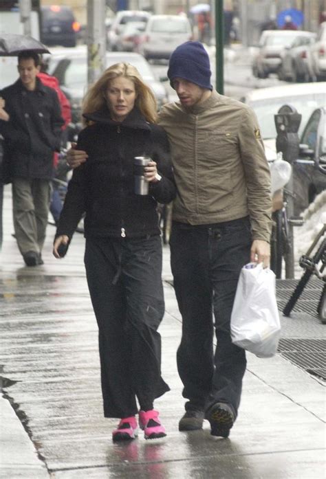 Gwyneth Paltrow and Chris Martin Break Up: Photos Of Happier Times - Indiatimes.com