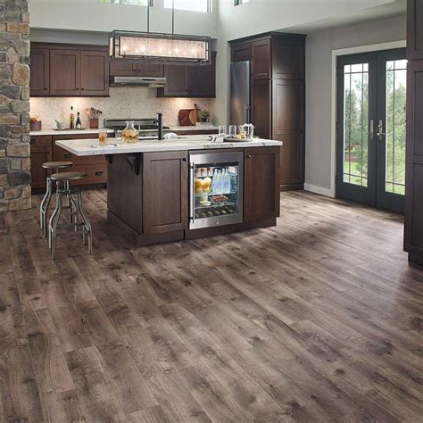 Waterproof Laminate Flooring: Pictures, Ideas & Expert Tips #Flooring # ...