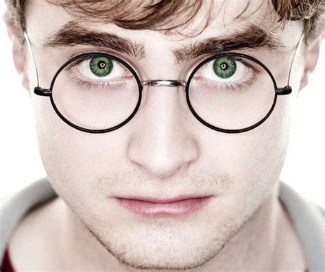 Daniel Radcliffe with green eyes!!! : r/harrypotter