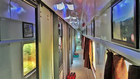 RAJDHANI TRAIN FIRST AC JOURNEY AND FOOD PROVIDED - YouTube