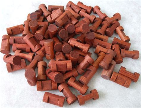 Vintage 1970s Lincoln Logs Building Toy 153 Pieces