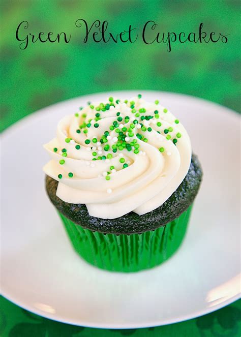 Green Velvet Cupcakes with Cream Cheese Frosting | Plain Chicken