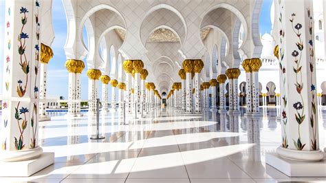 Abu Dhabi Grand Mosque Tour on a short Stopover