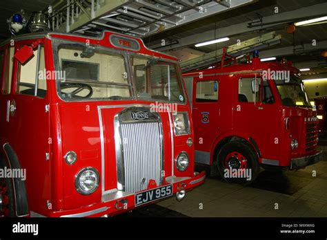 British vintage fire engine Stock Photo - Alamy