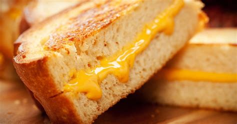 11 Grilled Cheese Memes For National Grilled Cheese Day, Since It's The Only Thing On Your Mind ...