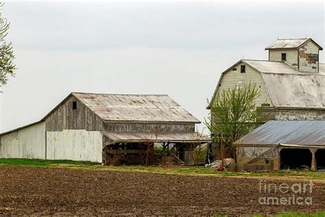 Old Abandoned Barns ALB_6367 Photograph by Alan Look - Pixels