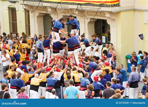 Human tower editorial photo. Image of pyramid, crowd - 23793501