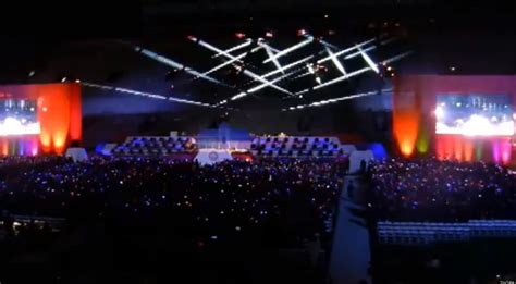 University Of Arizona's Commencement Light Show Puts Other Graduation Ceremonies To Shame (VIDEO ...