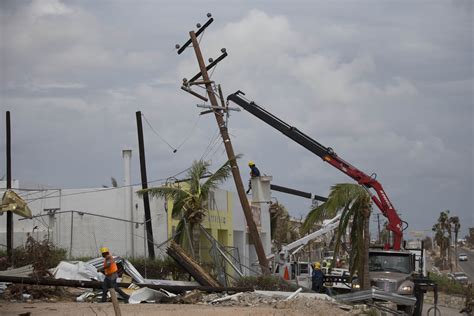 How to stay safe when a hurricane causes power outages