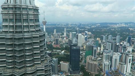 Petronas Twin Towers, Kuala Lumpur, Malaysia - Photos, Map & Tips For 2021