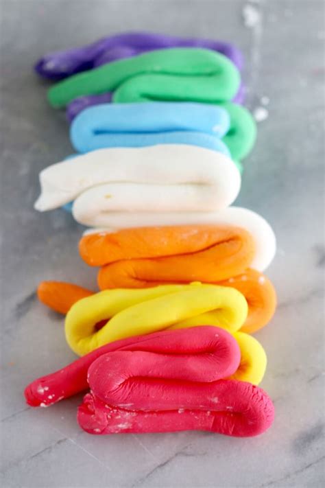 Marshmallow Fondant Recipe (and Video) | Bigger Bolder Baking