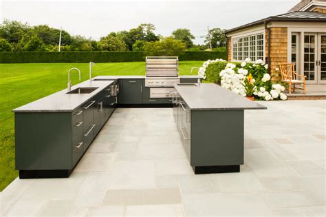 Outdoor Sink Cabinet for Kitchens l Trex Outdoor Kitchens