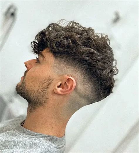 39 Cool Curly Hair Fade Haircuts in 2024