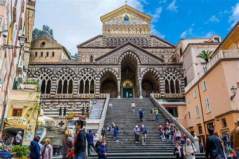 Amalfi Shuttle, Public Transportation in Amalfi Coast, Italy