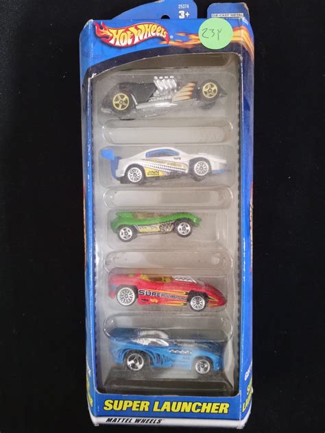 Lot - Hot Wheels Super Launcher Car Set