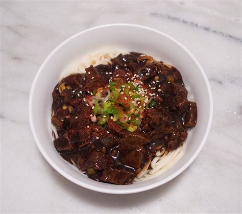 Jajangmyeon (자장면) - Noodles with Black Bean Sauce Recipe - Everybunny Eats