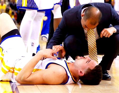 Klay Thompson Injury Update: Warriors Star Out Indefinitely with Concussion | Bleacher Report