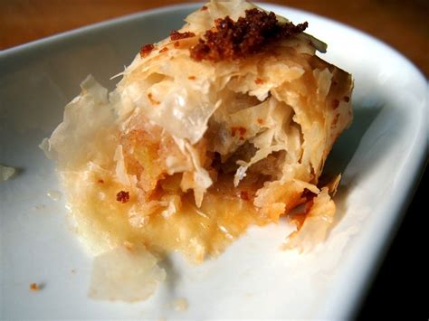 Apple Phyllo Pies – www.strudelandstreusel.com | Phyllo, Making pie crust, Favorite recipes