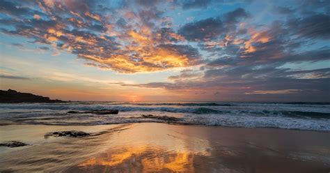 15 Tips on How to Photograph the Sunrise by a Professional Photographer