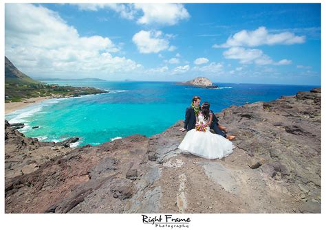 Hawaii Destination Wedding Oahu by RIGHT FRAME PHOTOGRAPHY