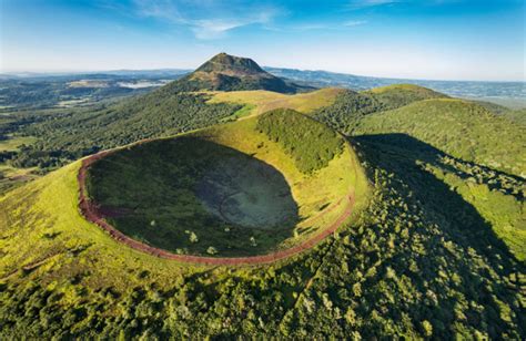 Cure bien-être & loisirs au cœur des volcans d’Auvergne – Aïga Resort Thermal – Aïga Resort