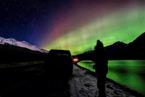 Seeing Northern Lights (Aurora Borealis) in Banff - Elite Jetsetter | See the northern lights ...