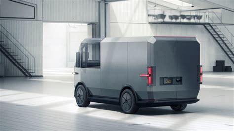 Canoo MPDV is an electric work van that starts at $33,000 - Autoblog | ハイエース, 電気自動車, バン