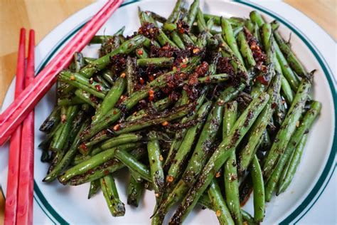 Easy Chinese-style Stir-fried Green Beans - Cook with Kerry