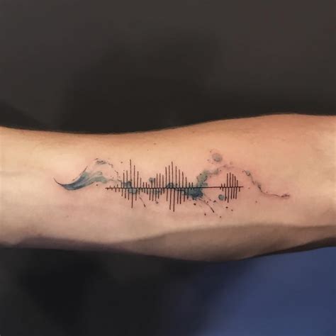 Image result for soundwave tattoo | Tatuaggio onda, Tatuaggi, Tatuaggi musica