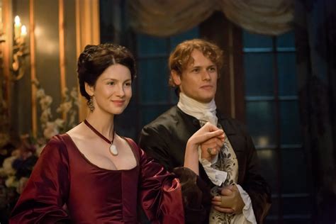 Outlander Season 2 First Look - Claire & Jamie Fraser Photo (39240097 ...