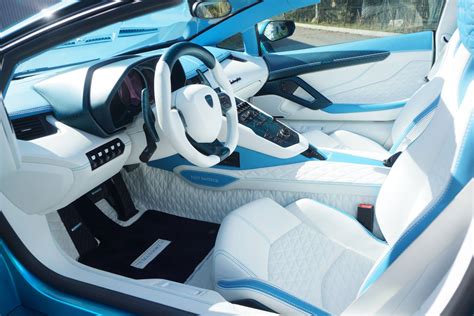 Lamborghini Aventador Roadster Interior