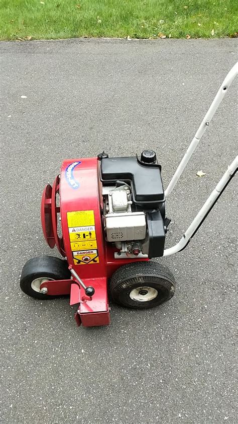 GIANT VAC push leaf blower for Sale in Monroe, CT - OfferUp