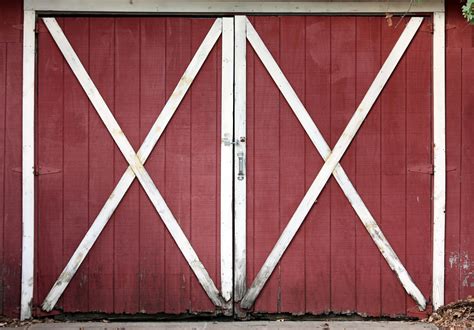 Old Red Barn Doors Free Stock Photo - Public Domain Pictures
