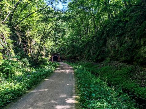 Approaching-Tunnel-Elroy-Sparta-Trail - Mommy Bunch